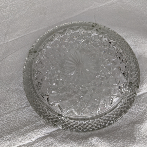 Clear Glass Ashtray - Picture 4 of 5
